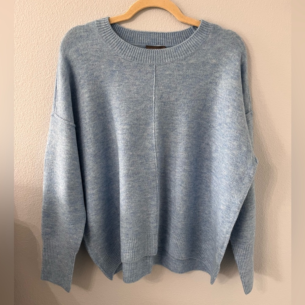 Vince Camuto Exposed Seam Crewneck Sweater in Light Blue Size M 8-10 NWOT